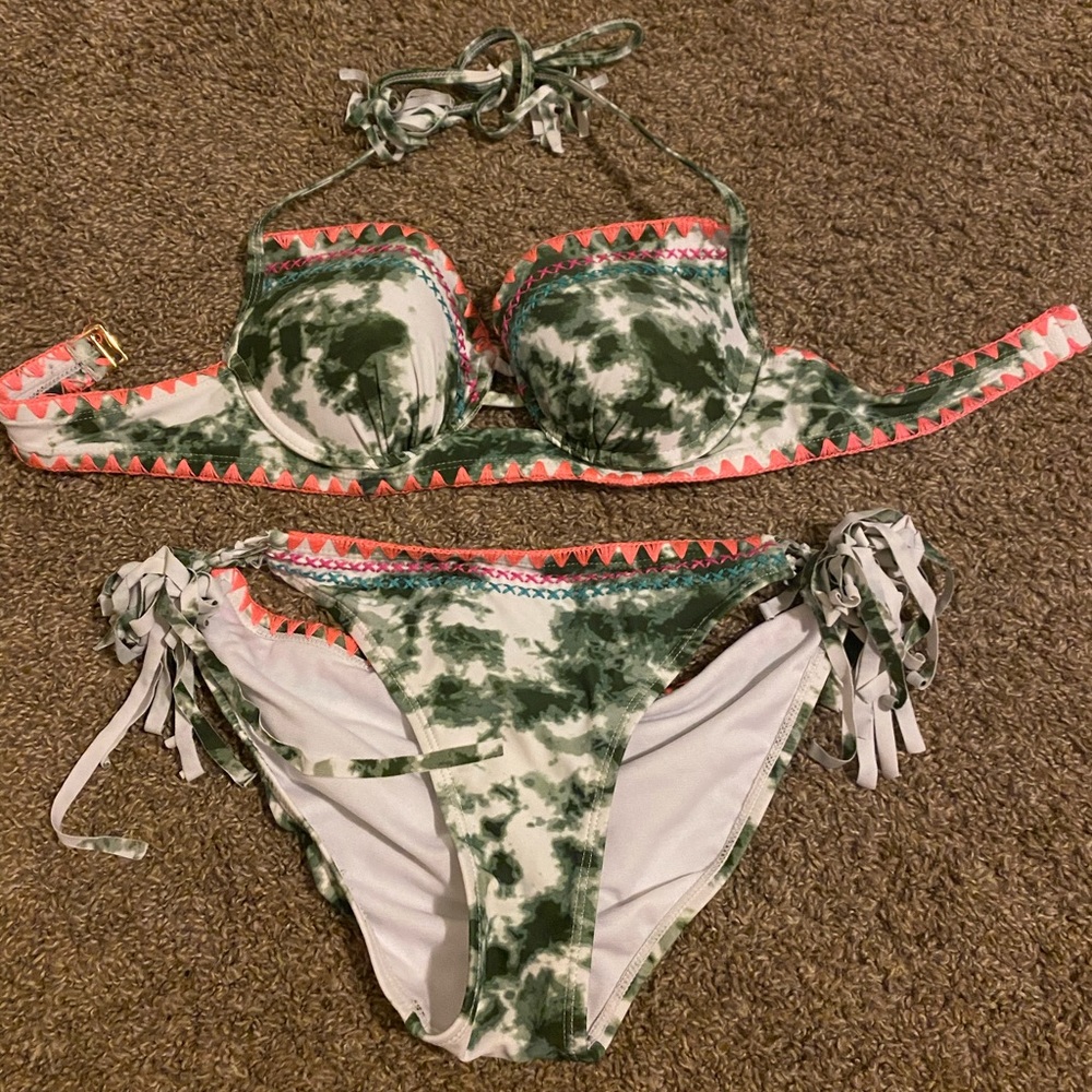 Bathing suit